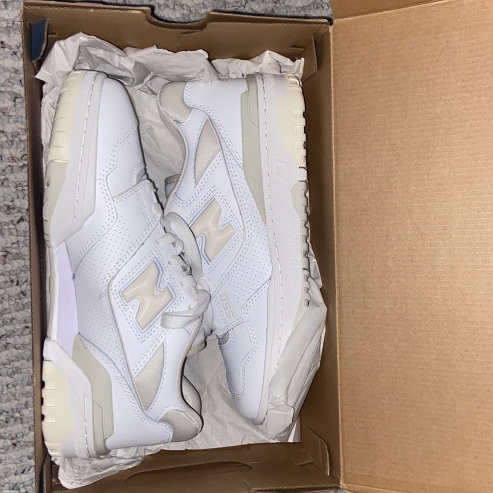New Balance 550 beige white
